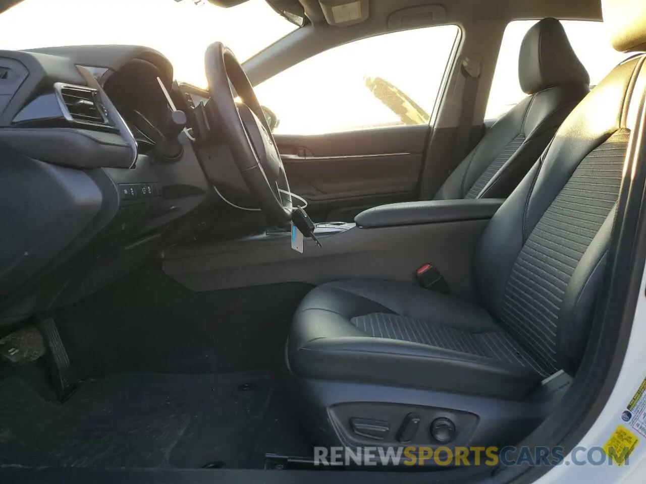7 fotografías del automóvil dañado 4T1G11AK9PU180501 TOYOTA CAMRY 2023