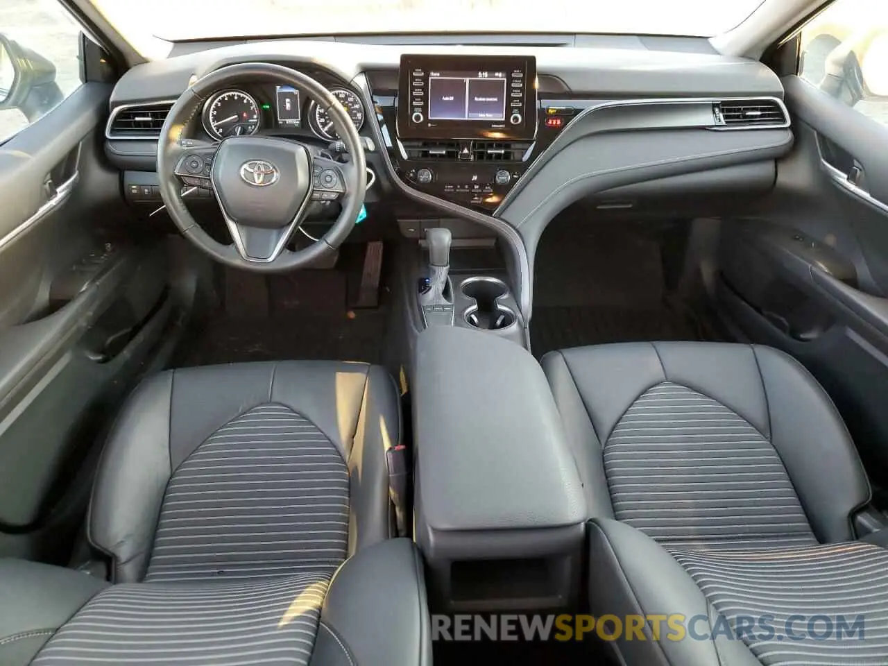 8 fotografías del automóvil dañado 4T1G11AK9PU180501 TOYOTA CAMRY 2023