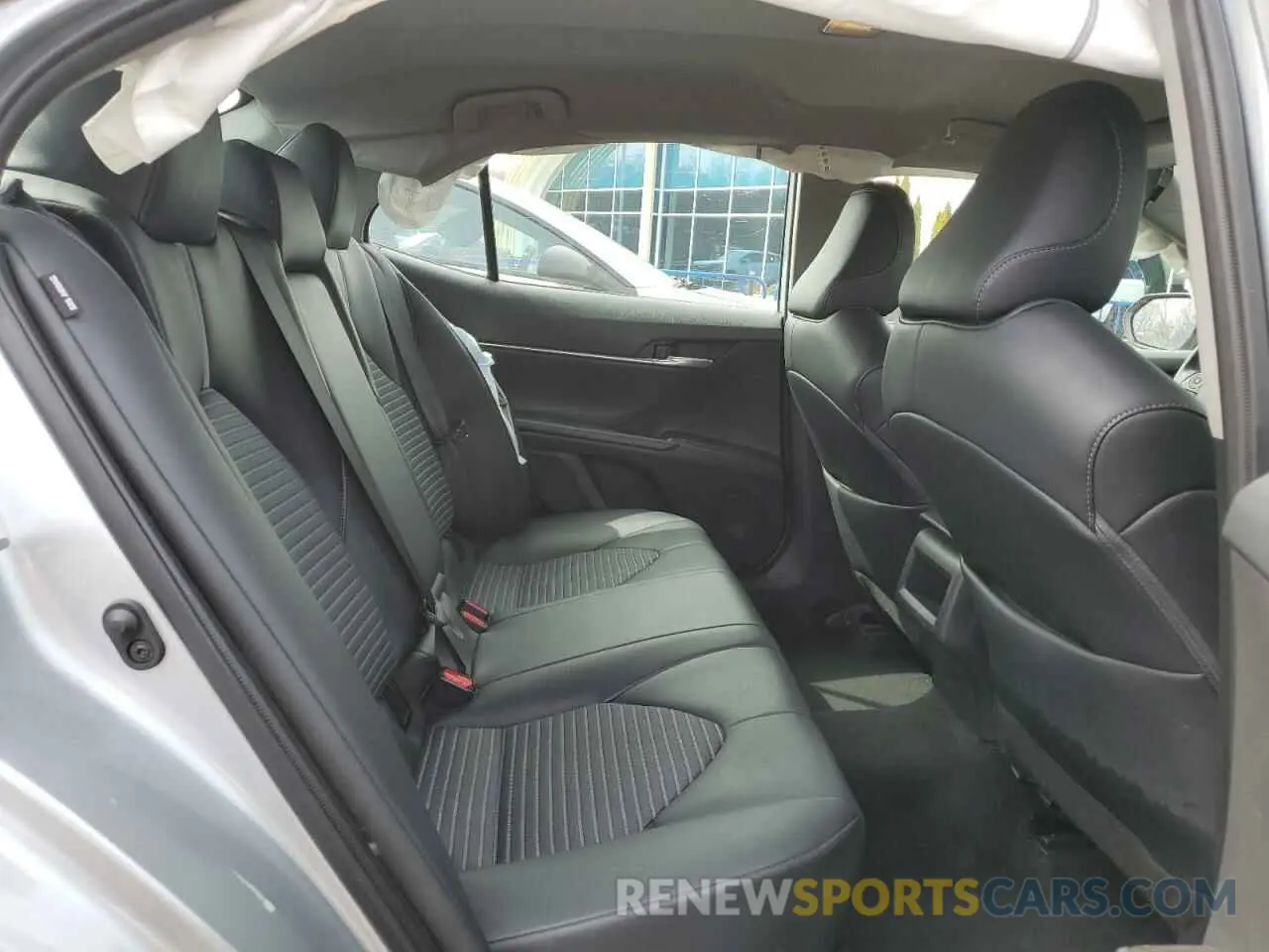 10 fotografías del automóvil dañado 4T1G11AK9PU188498 TOYOTA CAMRY 2023