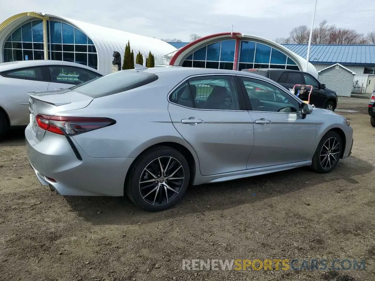 3 fotografías del automóvil dañado 4T1G11AK9PU188498 TOYOTA CAMRY 2023