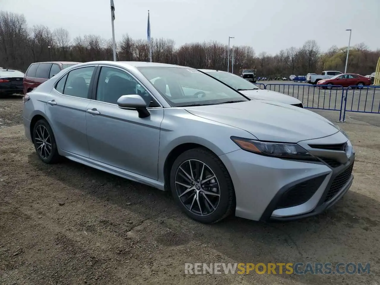 4 fotografías del automóvil dañado 4T1G11AK9PU188498 TOYOTA CAMRY 2023