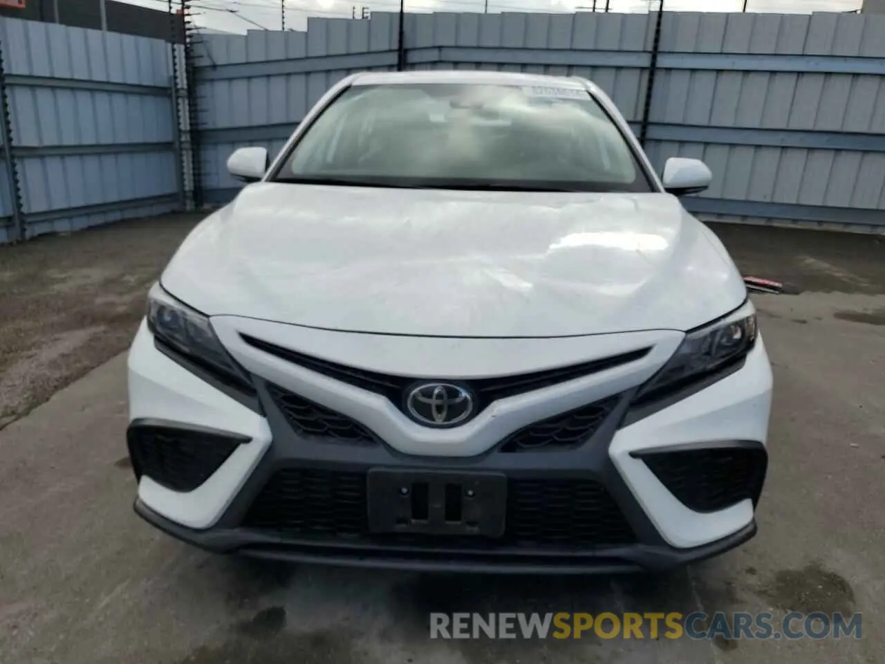 5 fotografías del automóvil dañado 4T1G11AK9PU731929 TOYOTA CAMRY 2023