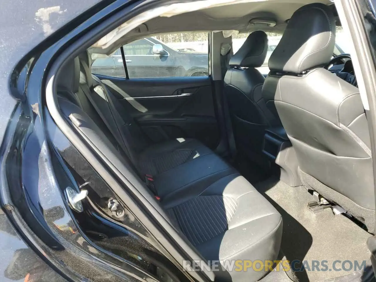 10 fotografías del automóvil dañado 4T1G11AK9PU738072 TOYOTA CAMRY 2023