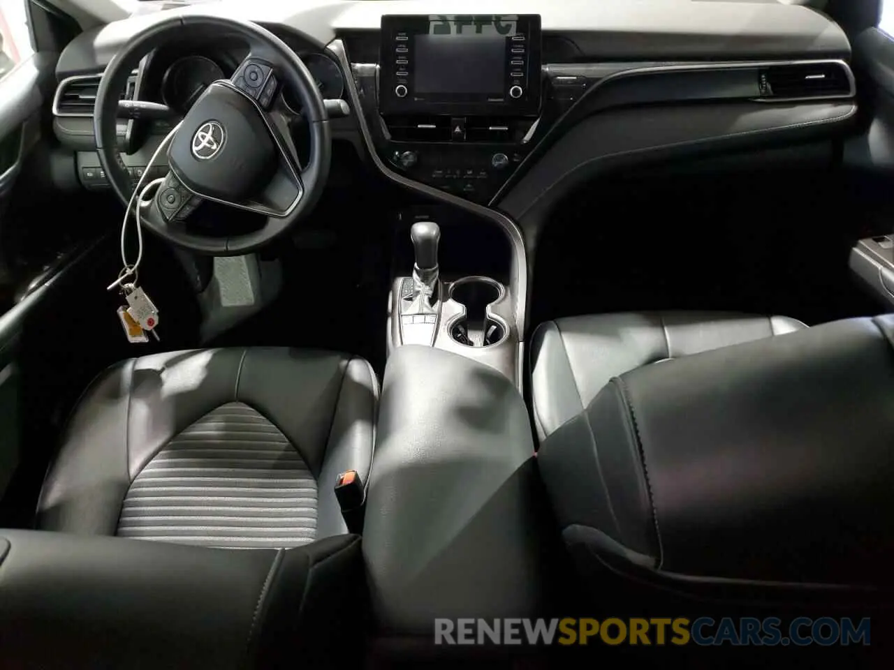 8 fotografías del automóvil dañado 4T1G11AK9PU738282 TOYOTA CAMRY 2023