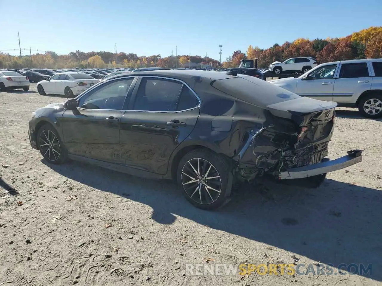 2 fotografías del automóvil dañado 4T1G11AK9PU748522 TOYOTA CAMRY 2023