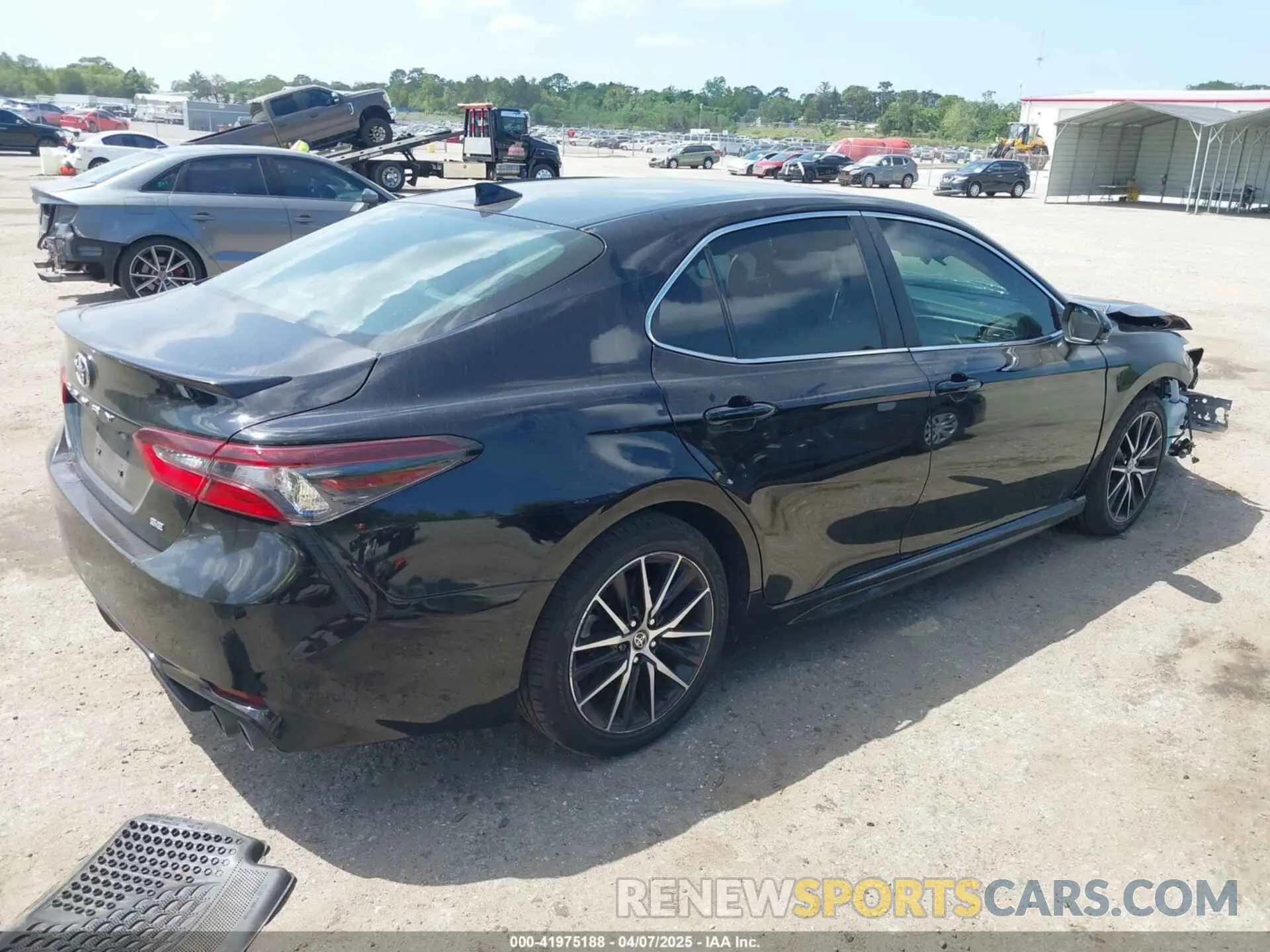 4 fotografías del automóvil dañado 4T1G11AK9PU757656 TOYOTA CAMRY 2023