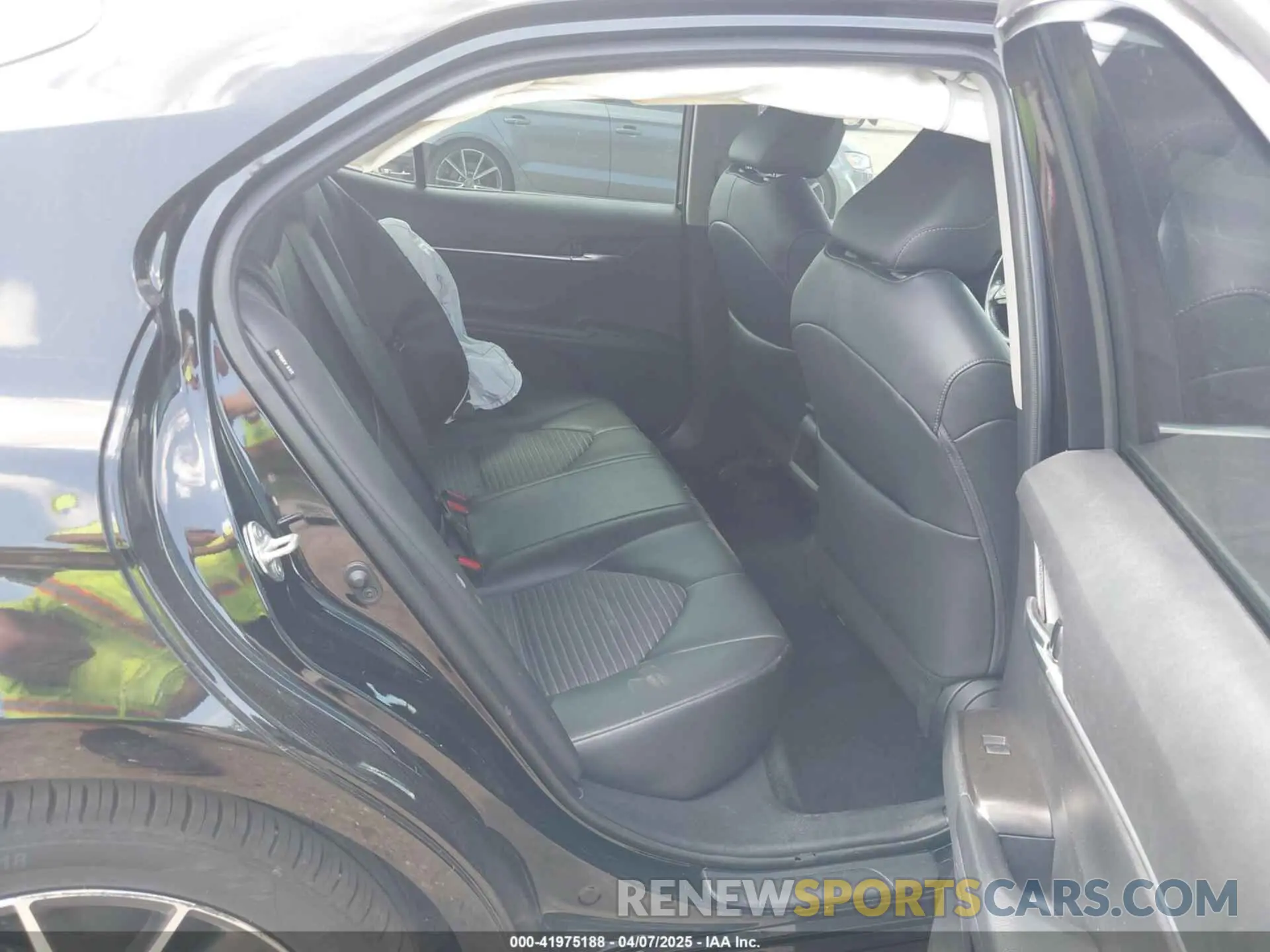 8 fotografías del automóvil dañado 4T1G11AK9PU757656 TOYOTA CAMRY 2023