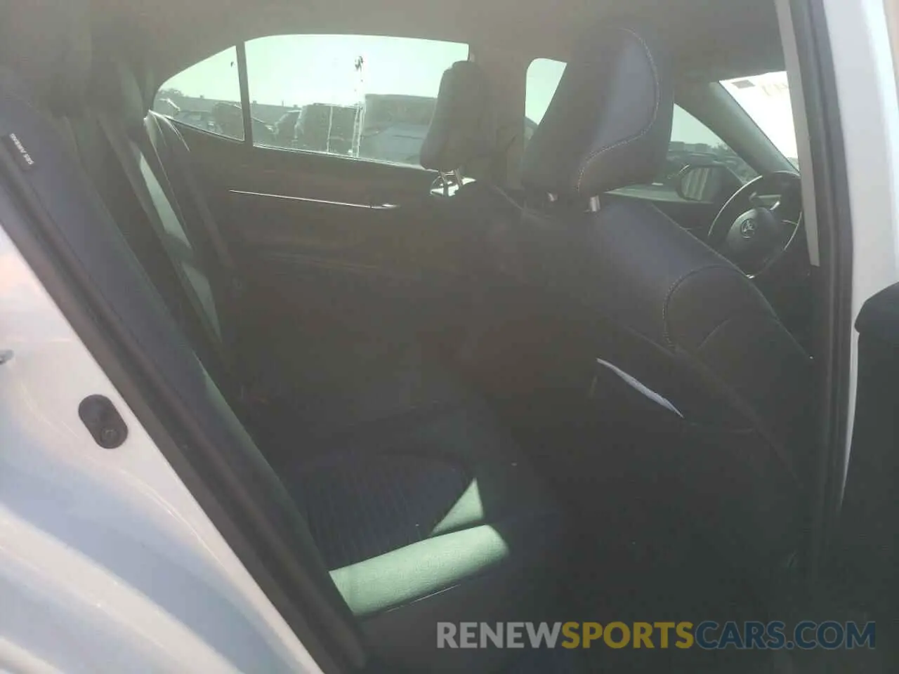 10 fotografías del automóvil dañado 4T1G11AK9PU758192 TOYOTA CAMRY 2023