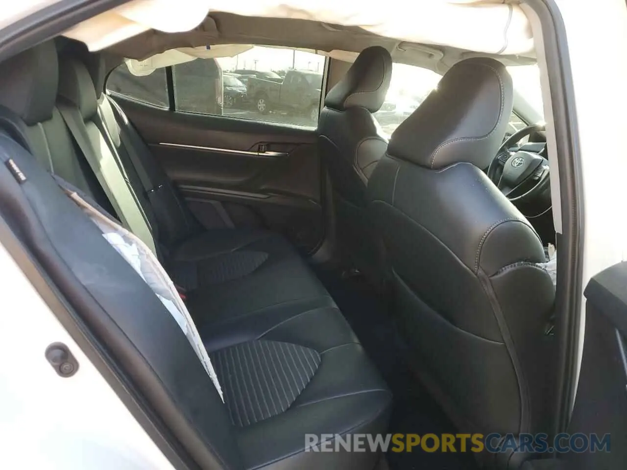 11 fotografías del automóvil dañado 4T1G11AK9PU761674 TOYOTA CAMRY 2023