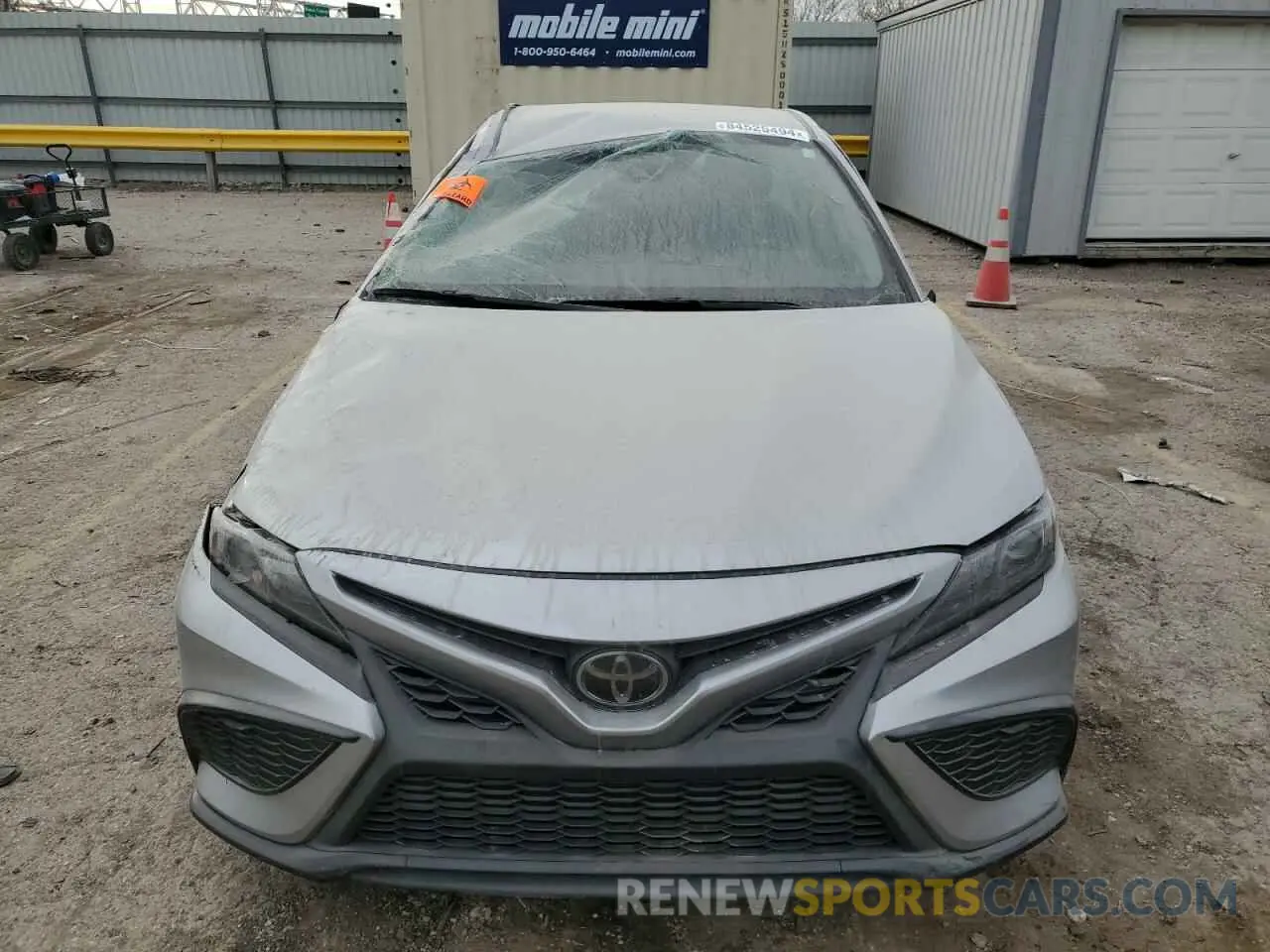 5 fotografías del automóvil dañado 4T1G11AK9PU780869 TOYOTA CAMRY 2023