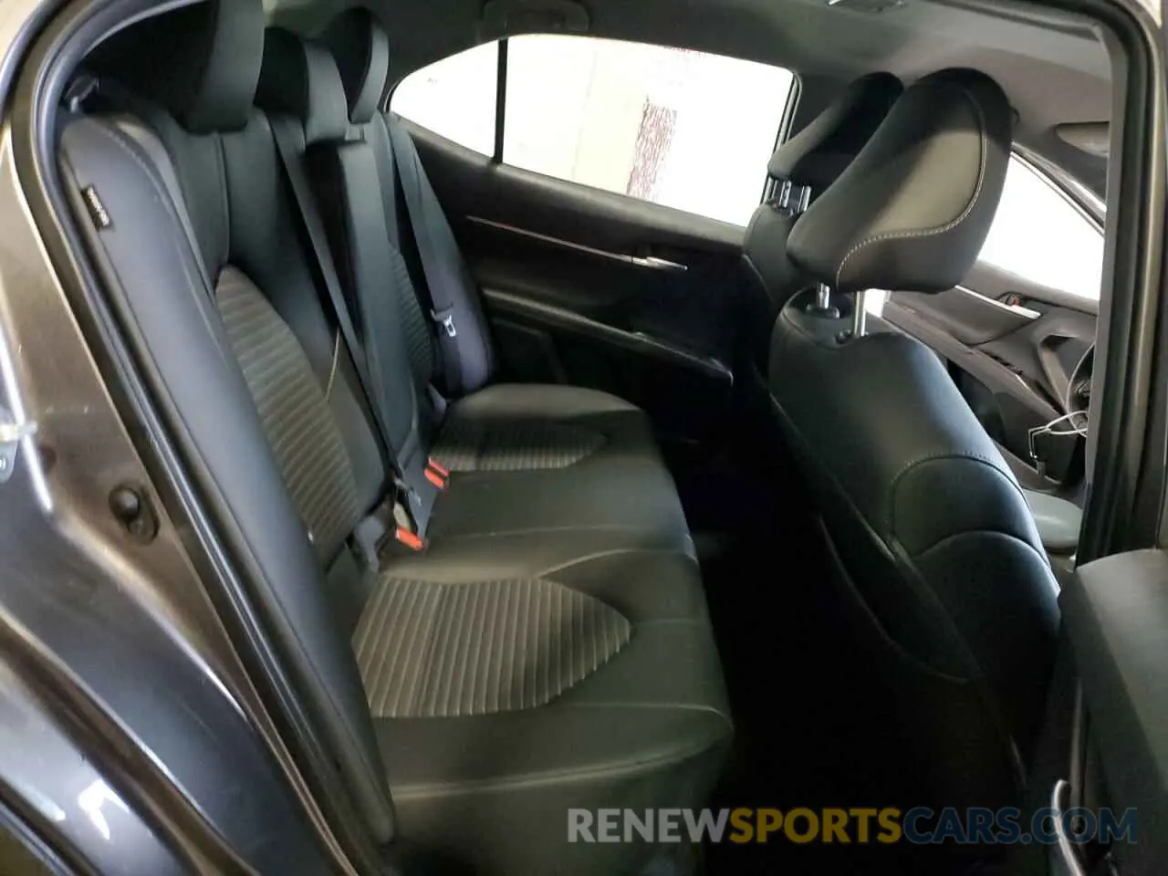 10 fotografías del automóvil dañado 4T1G11AK9PU800537 TOYOTA CAMRY 2023