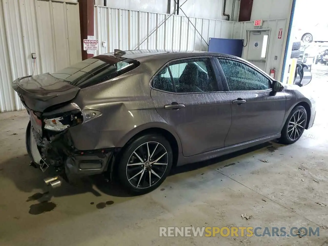 3 fotografías del automóvil dañado 4T1G11AK9PU800537 TOYOTA CAMRY 2023