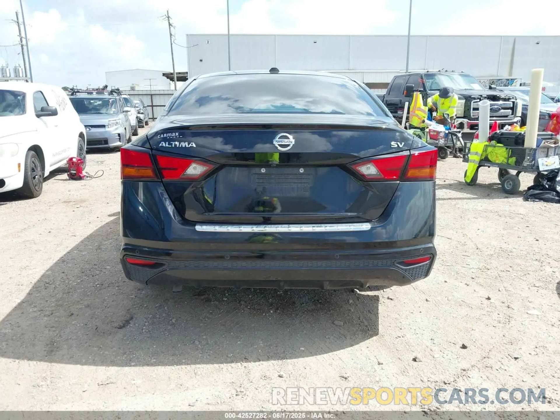 17 fotografías del automóvil dañado 4T1G11AK9PU823641 TOYOTA CAMRY 2023