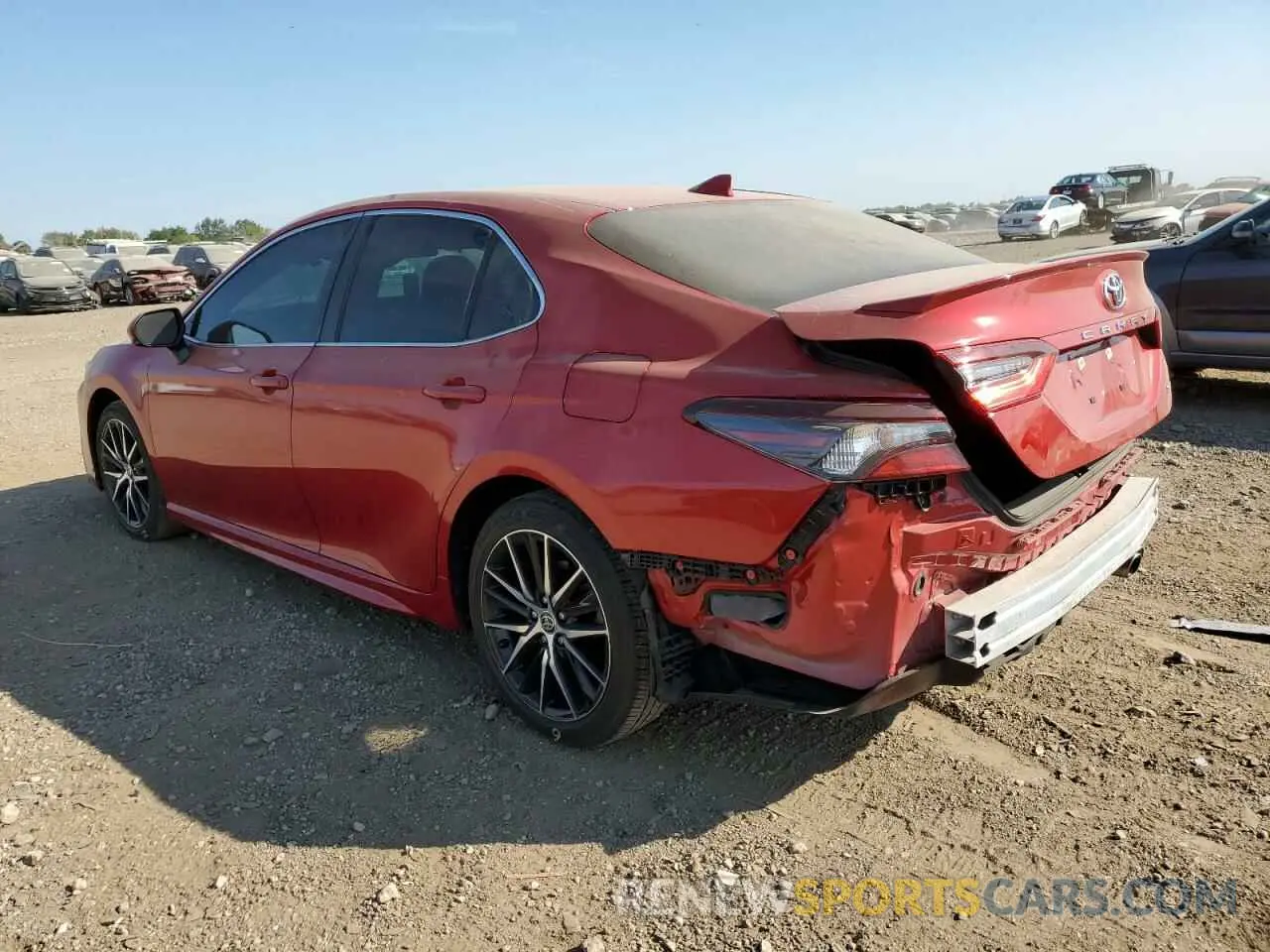 2 fotografías del automóvil dañado 4T1G11AKXPU080486 TOYOTA CAMRY 2023