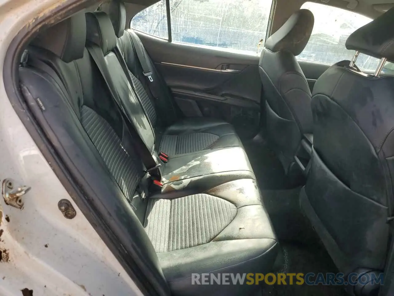 10 fotografías del automóvil dañado 4T1G11AKXPU097904 TOYOTA CAMRY 2023