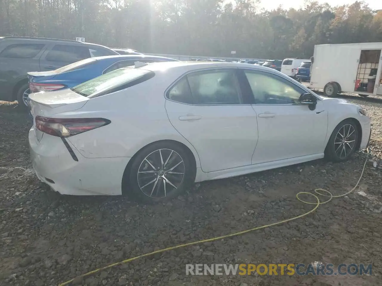 3 fotografías del automóvil dañado 4T1G11AKXPU097904 TOYOTA CAMRY 2023
