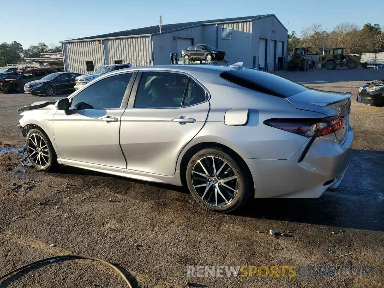 2 fotografías del automóvil dañado 4T1G11AKXPU098194 TOYOTA CAMRY 2023