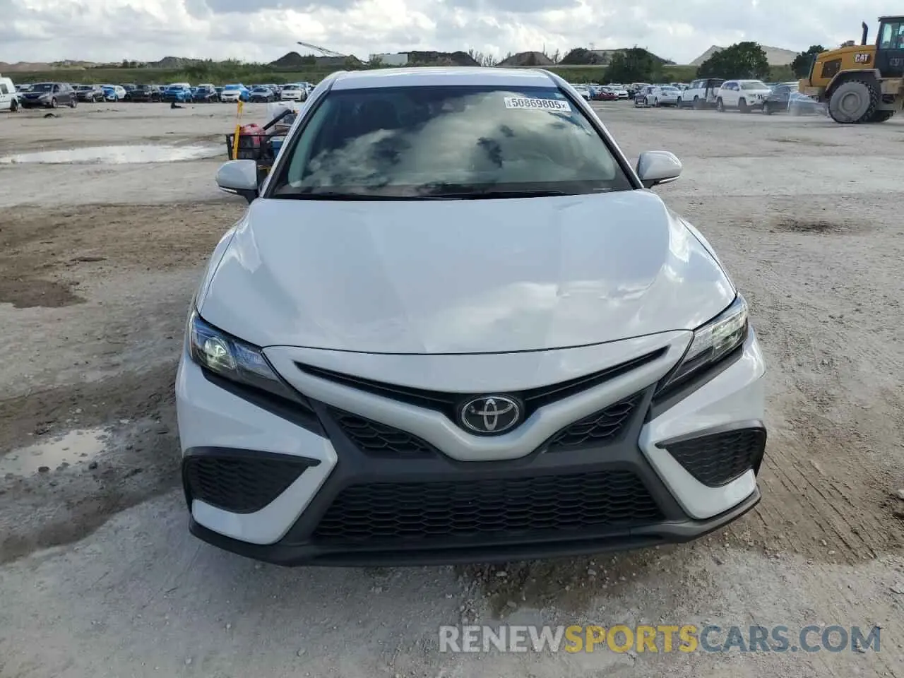 5 fotografías del automóvil dañado 4T1G11AKXPU101840 TOYOTA CAMRY 2023