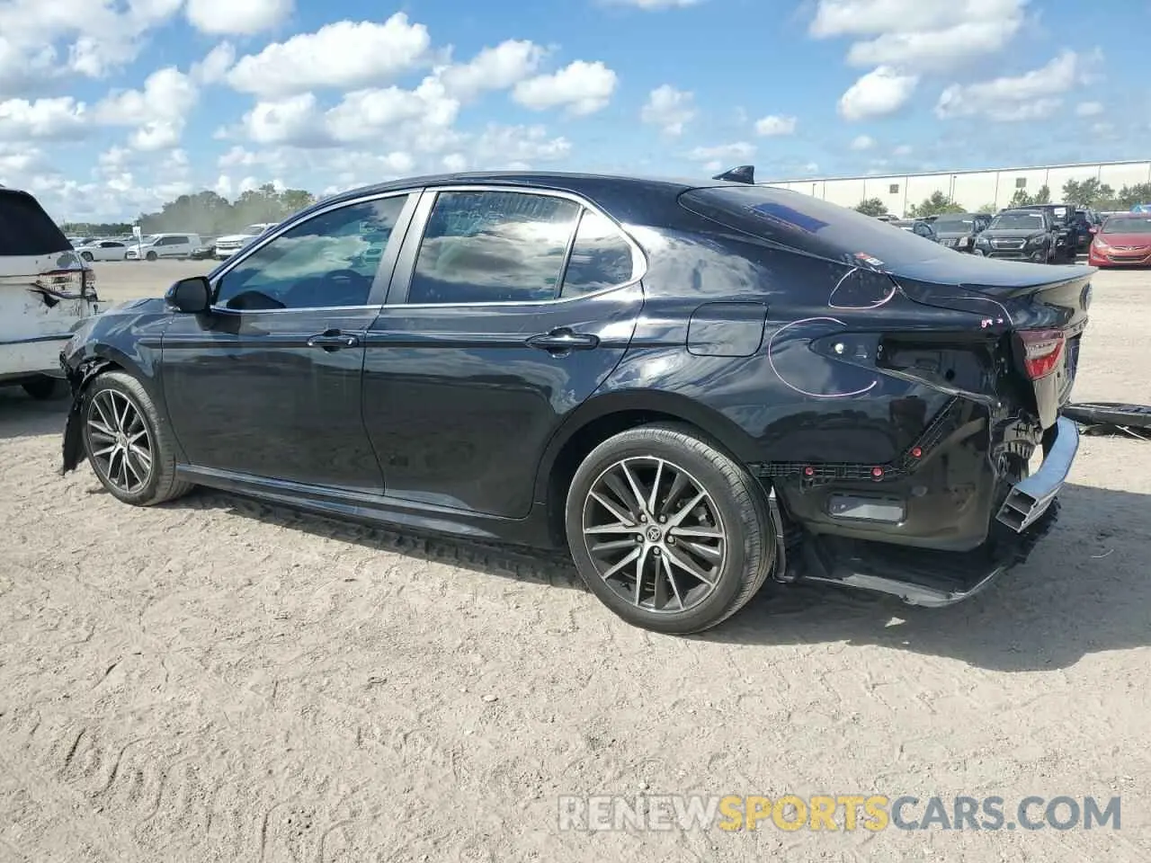 2 fotografías del automóvil dañado 4T1G11AKXPU102874 TOYOTA CAMRY 2023