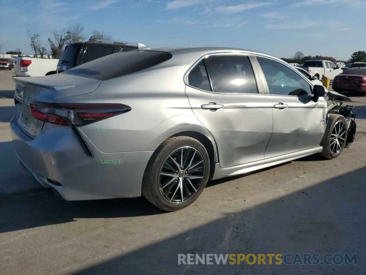 3 fotografías del automóvil dañado 4T1G11AKXPU117908 TOYOTA CAMRY 2023