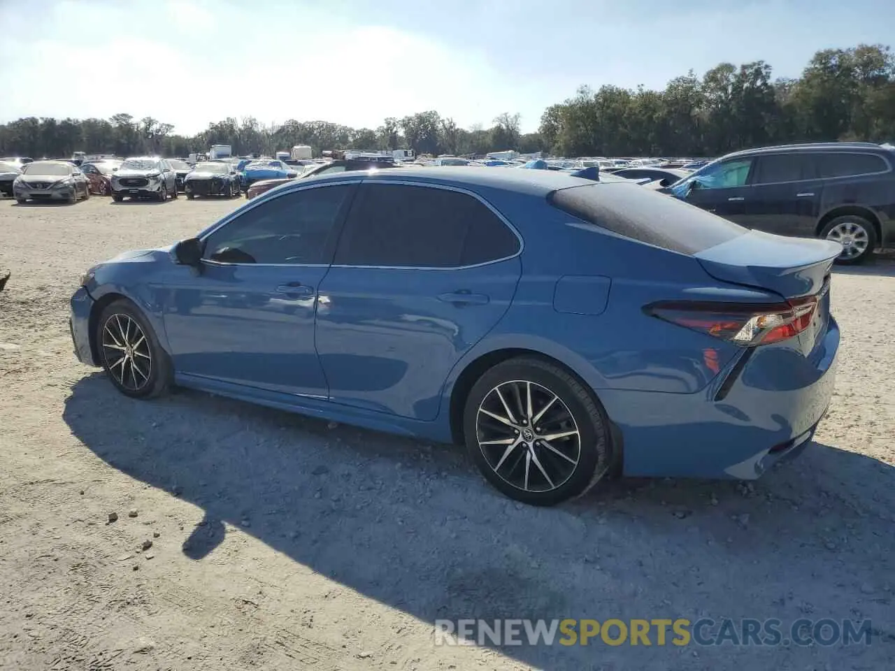 2 fotografías del automóvil dañado 4T1G11AKXPU133297 TOYOTA CAMRY 2023