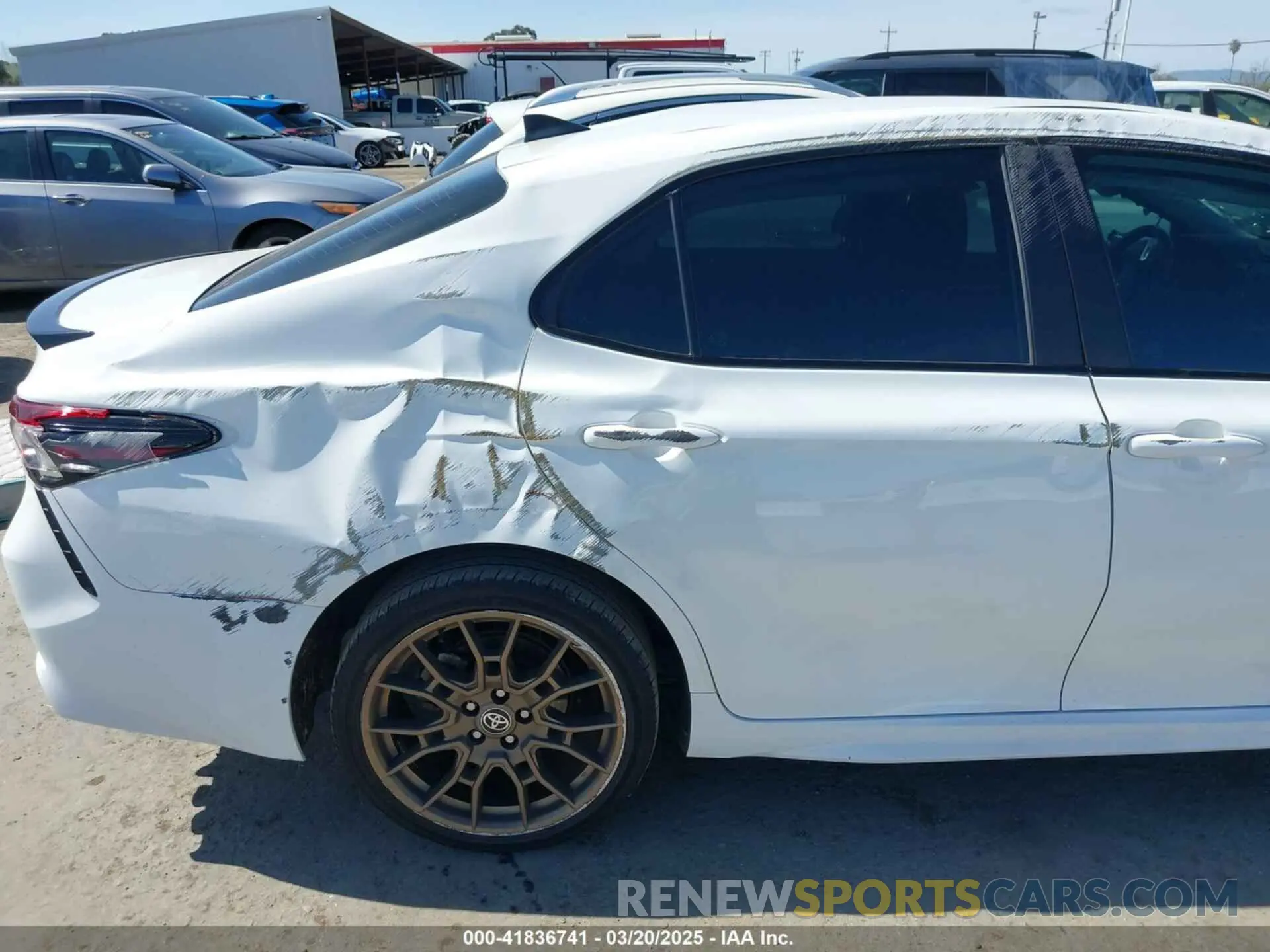 12 fotografías del automóvil dañado 4T1G11AKXPU135891 TOYOTA CAMRY 2023