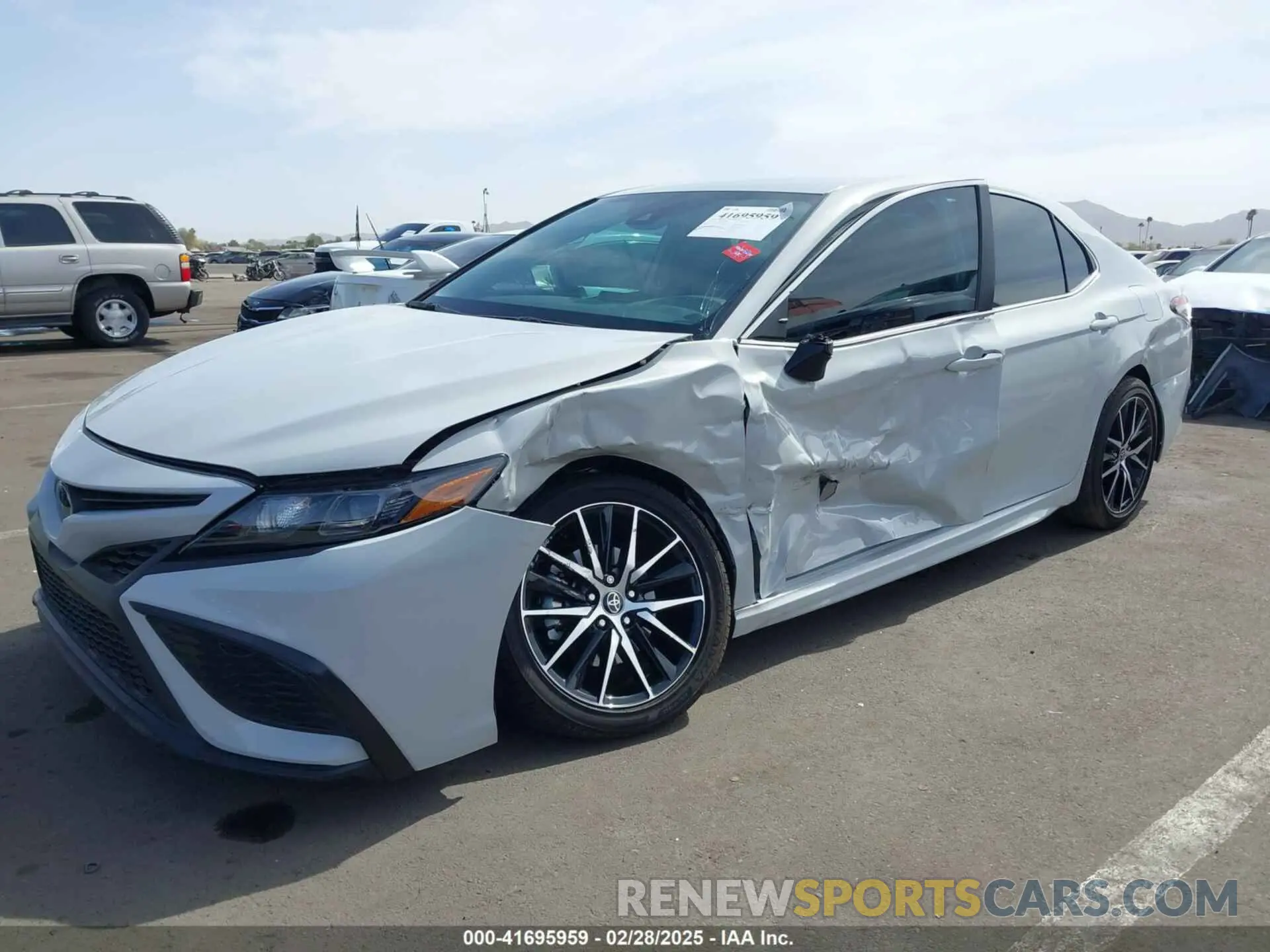 6 fotografías del automóvil dañado 4T1G11AKXPU187666 TOYOTA CAMRY 2023