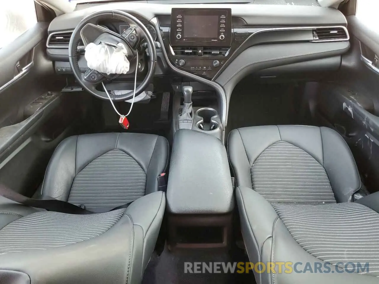 8 fotografías del automóvil dañado 4T1G11AKXPU723502 TOYOTA CAMRY 2023
