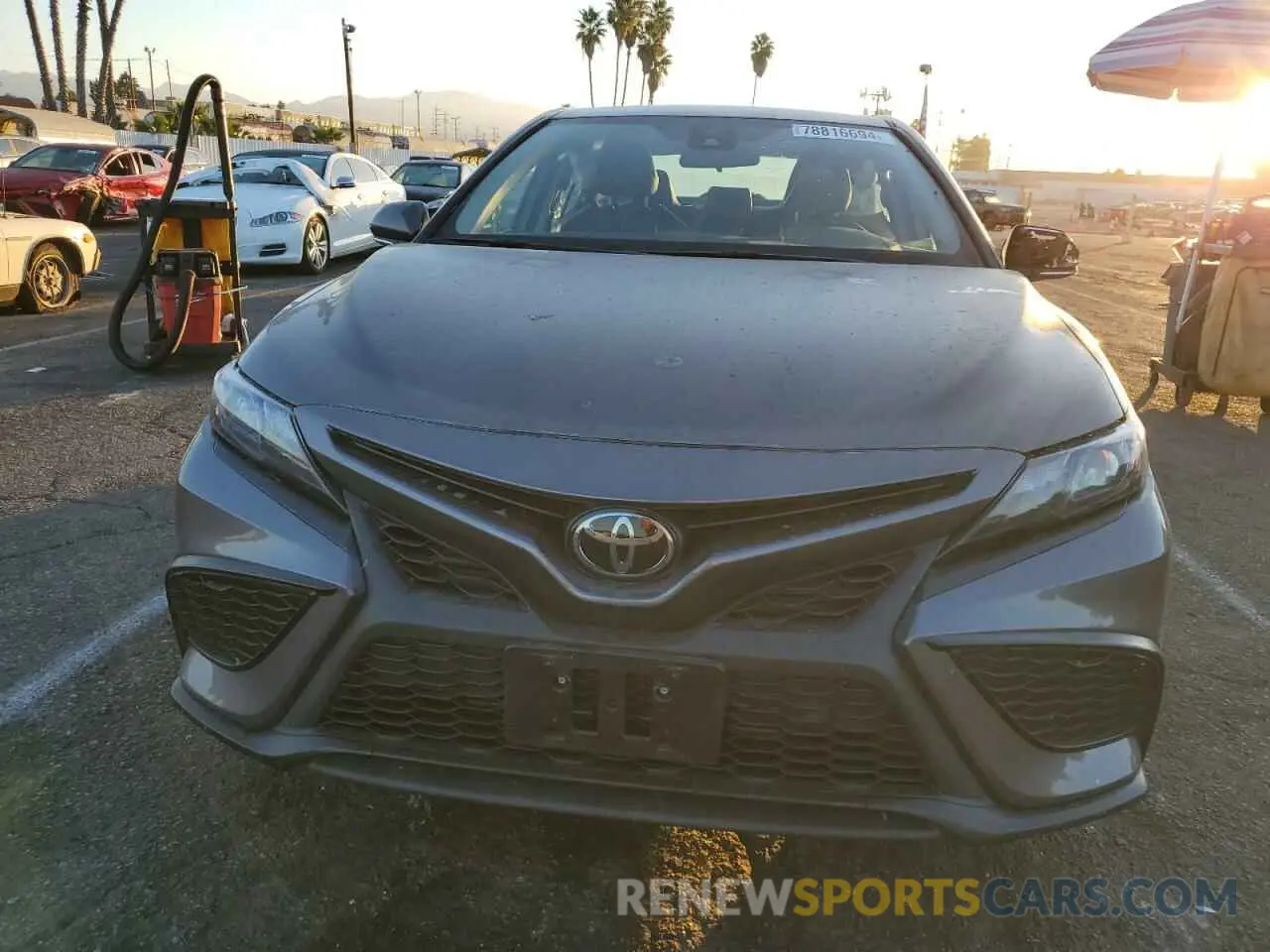 5 fotografías del automóvil dañado 4T1G11AKXPU732751 TOYOTA CAMRY 2023