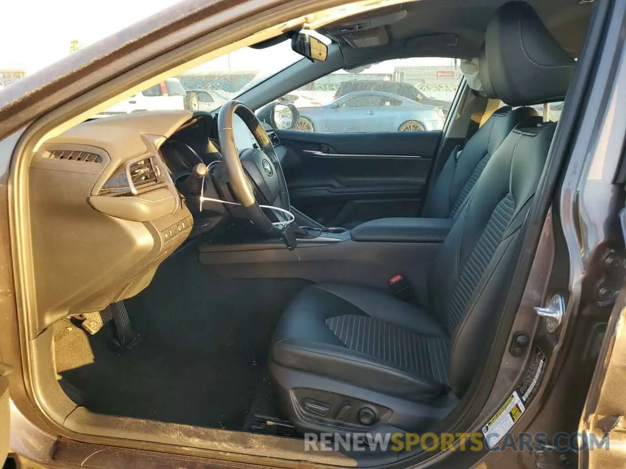 7 fotografías del automóvil dañado 4T1G11AKXPU732751 TOYOTA CAMRY 2023