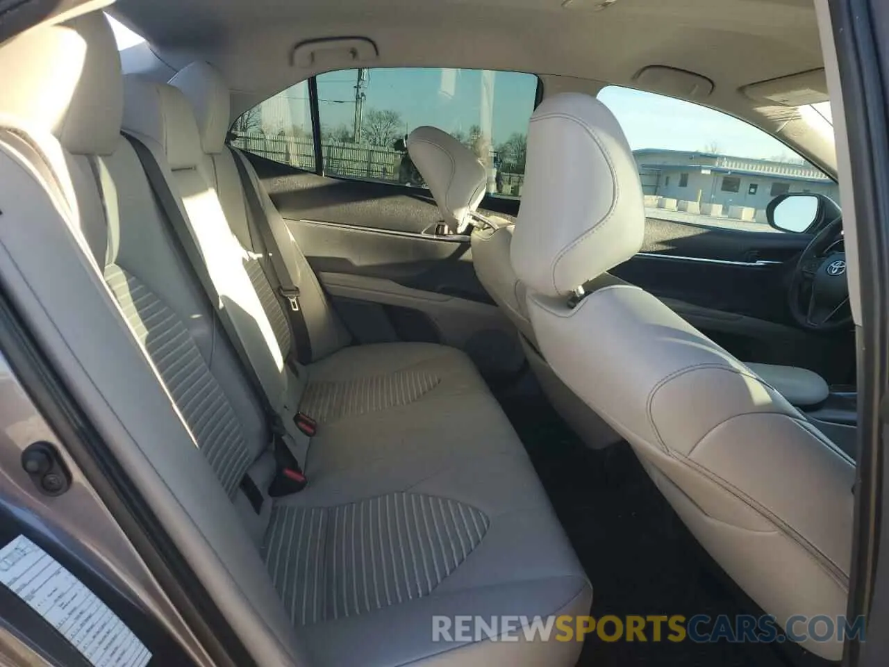 10 fotografías del automóvil dañado 4T1G11AKXPU742695 TOYOTA CAMRY 2023