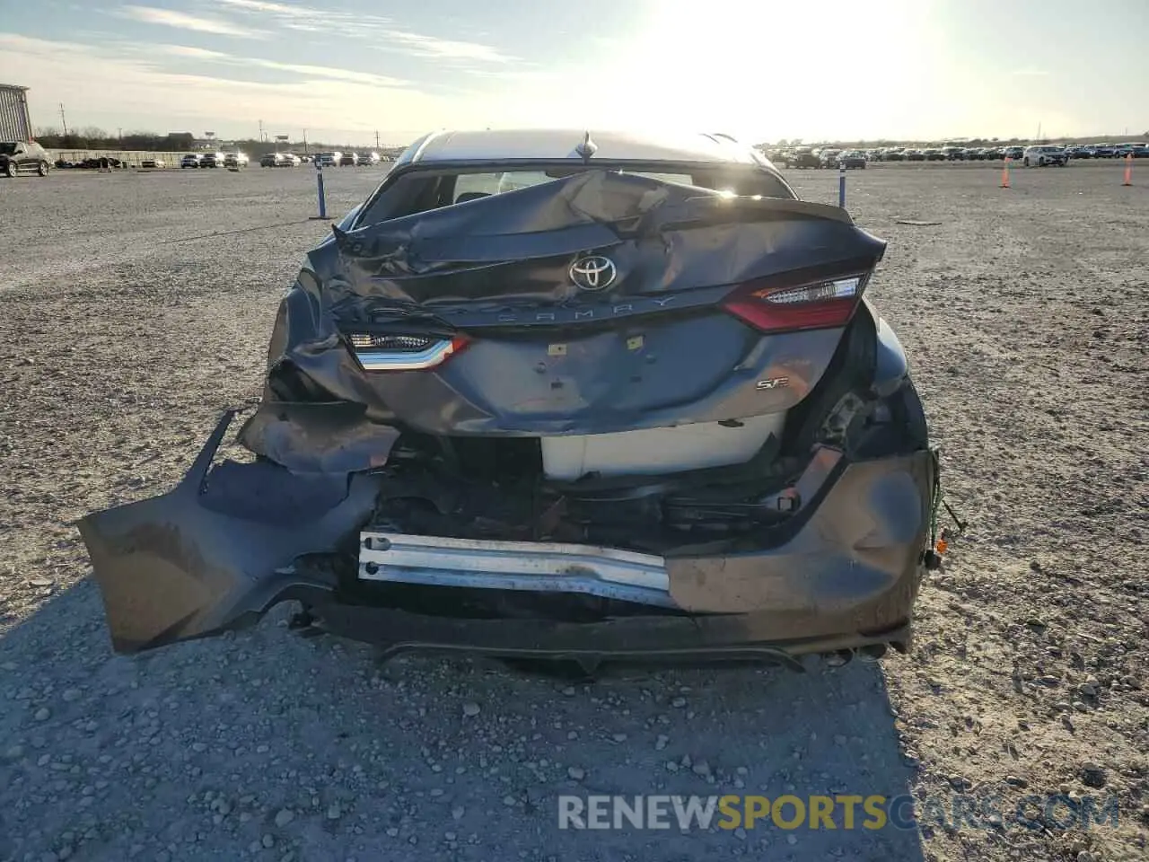 6 fotografías del automóvil dañado 4T1G11AKXPU742695 TOYOTA CAMRY 2023