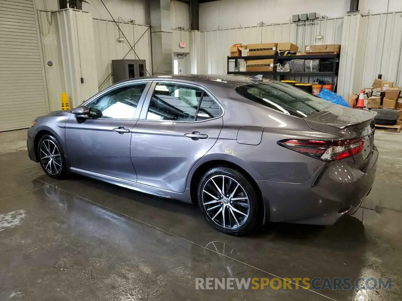 2 fotografías del automóvil dañado 4T1G11AKXPU744804 TOYOTA CAMRY 2023