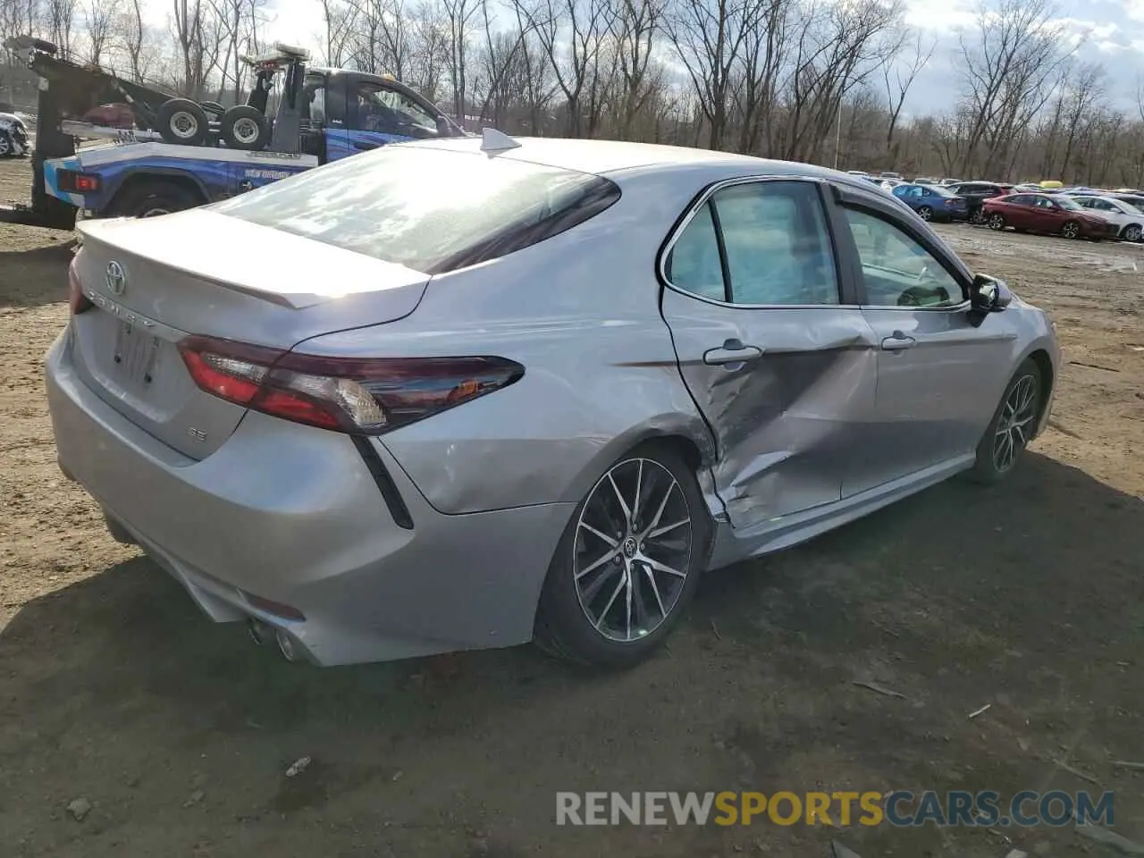 3 fotografías del automóvil dañado 4T1G11AKXPU746181 TOYOTA CAMRY 2023
