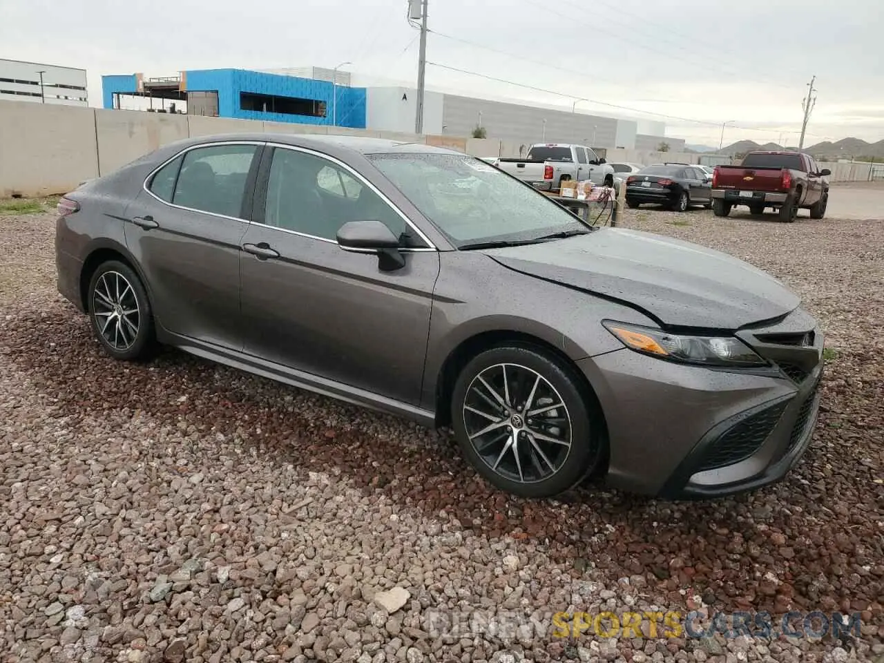 4 fotografías del automóvil dañado 4T1G11AKXPU753423 TOYOTA CAMRY 2023