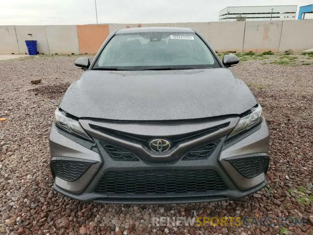 5 fotografías del automóvil dañado 4T1G11AKXPU753423 TOYOTA CAMRY 2023