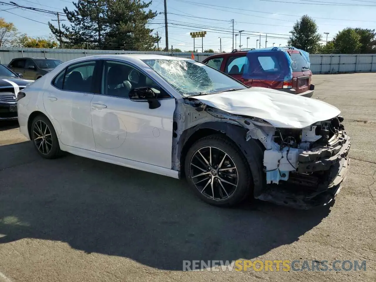 4 fotografías del automóvil dañado 4T1G11AKXPU769637 TOYOTA CAMRY 2023