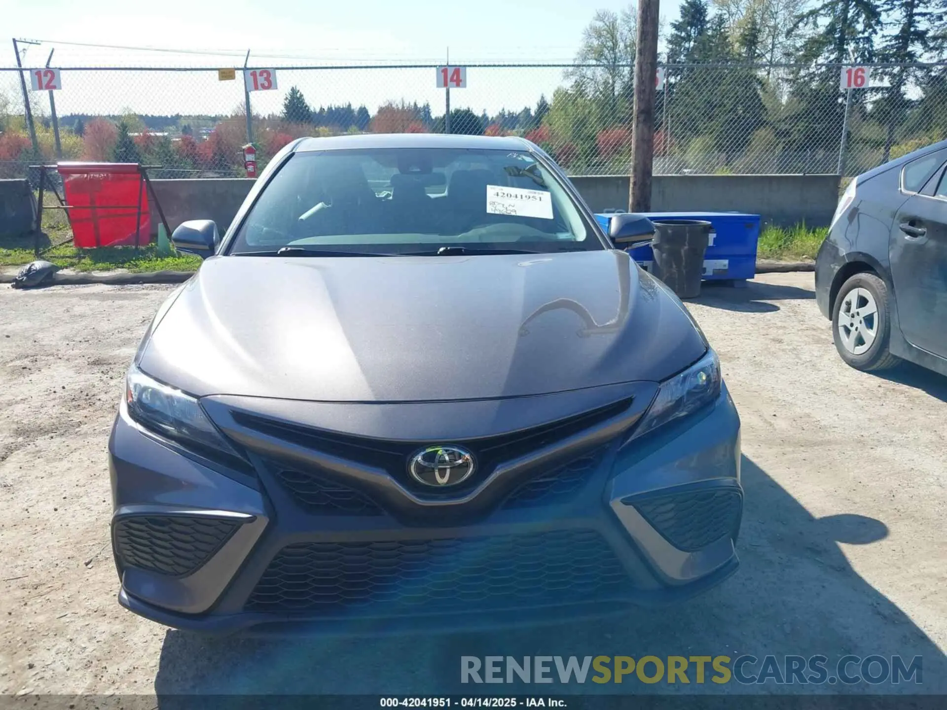 12 fotografías del automóvil dañado 4T1G11AKXPU778287 TOYOTA CAMRY 2023