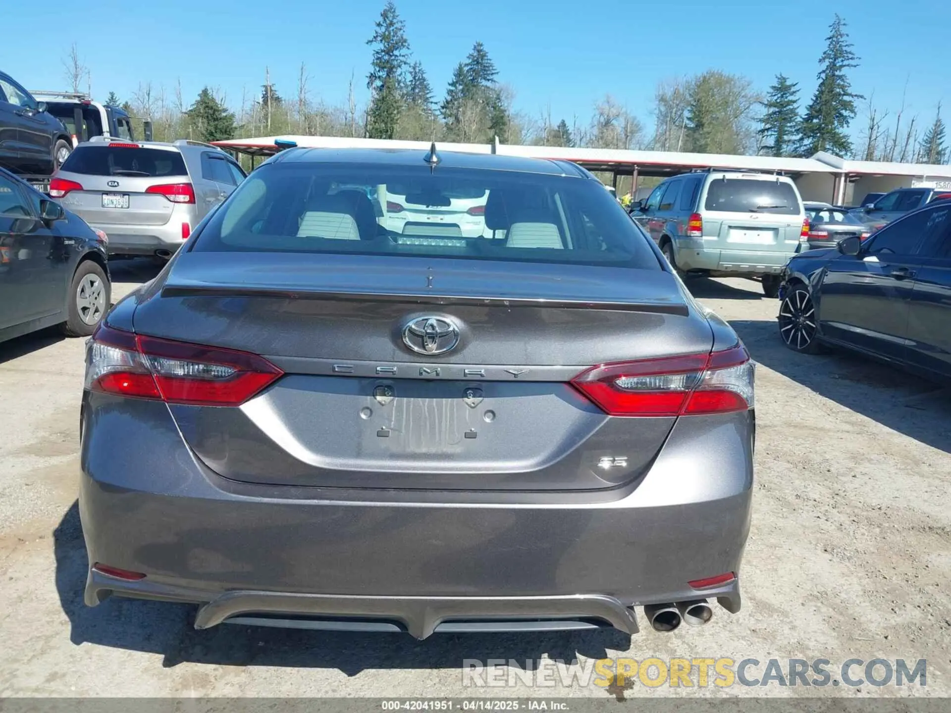 16 fotografías del automóvil dañado 4T1G11AKXPU778287 TOYOTA CAMRY 2023