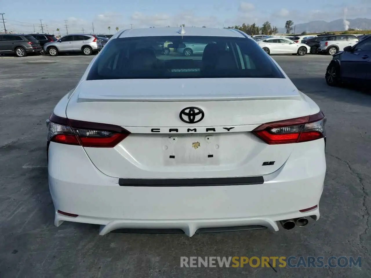 6 fotografías del automóvil dañado 4T1G11AKXPU798894 TOYOTA CAMRY 2023