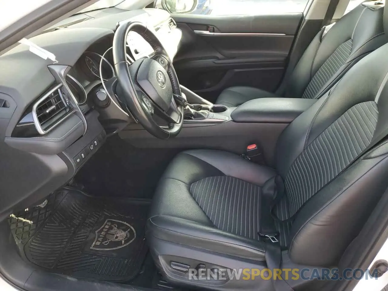 7 fotografías del automóvil dañado 4T1G11AKXPU798894 TOYOTA CAMRY 2023