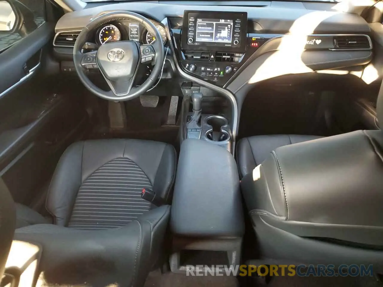 8 fotografías del automóvil dañado 4T1G11AKXPU801969 TOYOTA CAMRY 2023