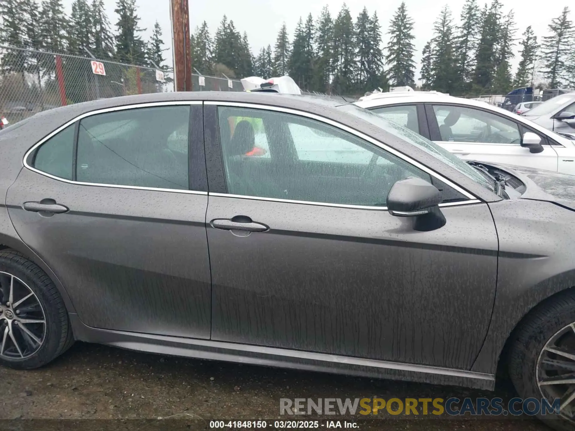 13 fotografías del automóvil dañado 4T1G11AKXPU811949 TOYOTA CAMRY 2023