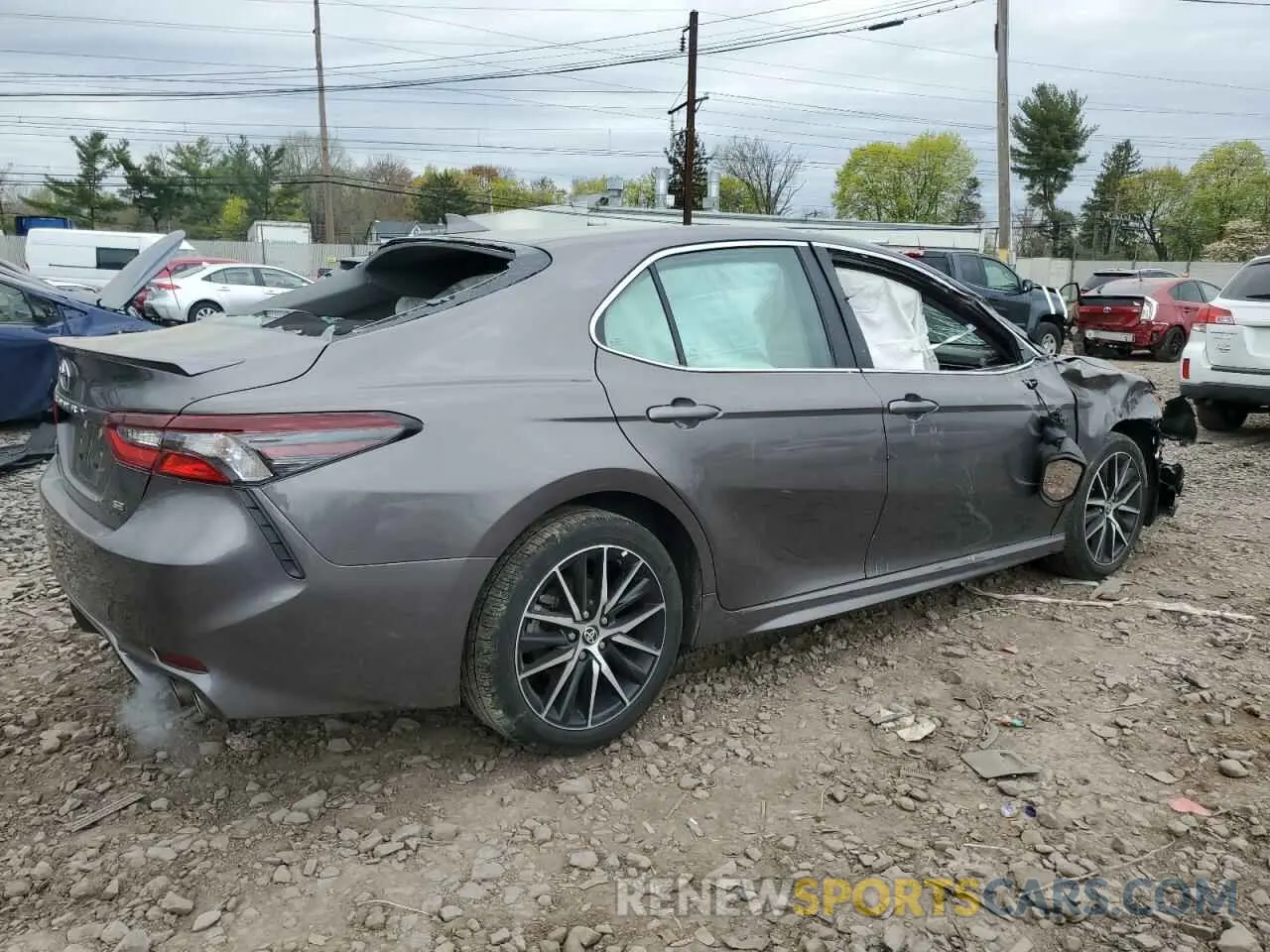 3 fotografías del automóvil dañado 4T1G11AKXPU831666 TOYOTA CAMRY 2023