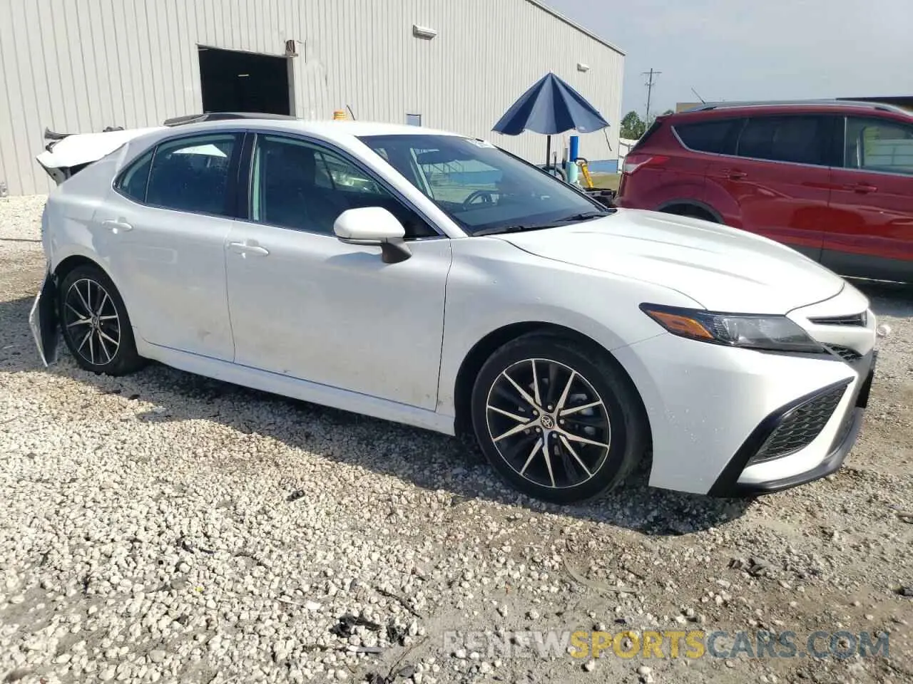 4 fotografías del automóvil dañado 4T1G11AKXPU837029 TOYOTA CAMRY 2023