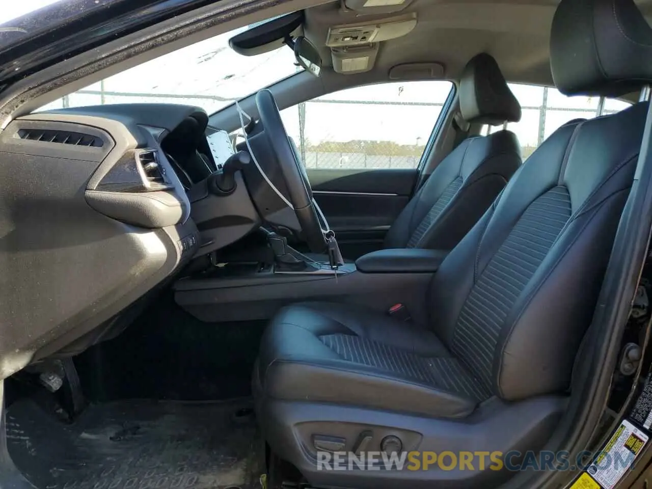 7 fotografías del automóvil dañado 4T1G11AKXPU838925 TOYOTA CAMRY 2023