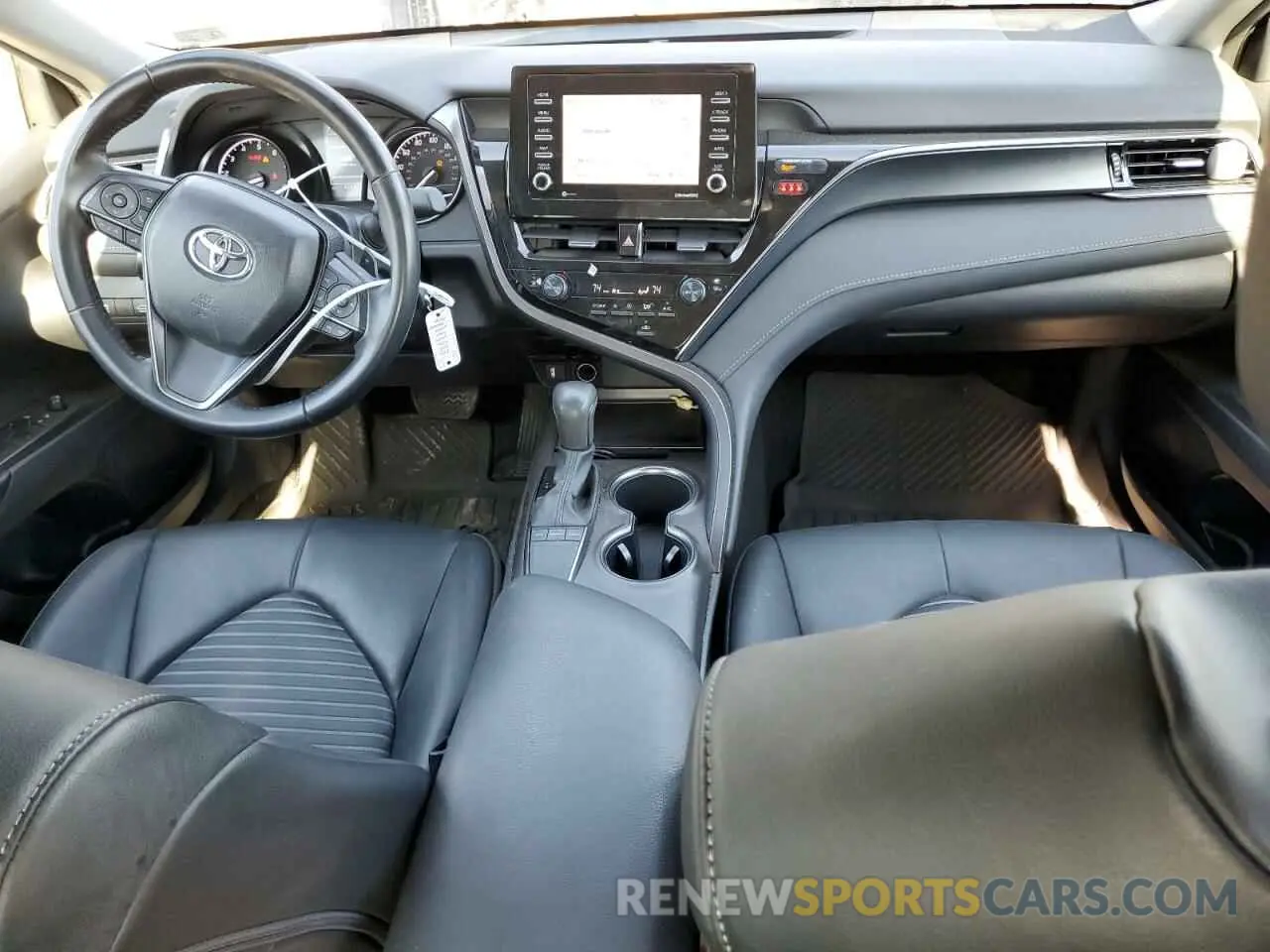 8 fotografías del automóvil dañado 4T1G11AKXPU838925 TOYOTA CAMRY 2023
