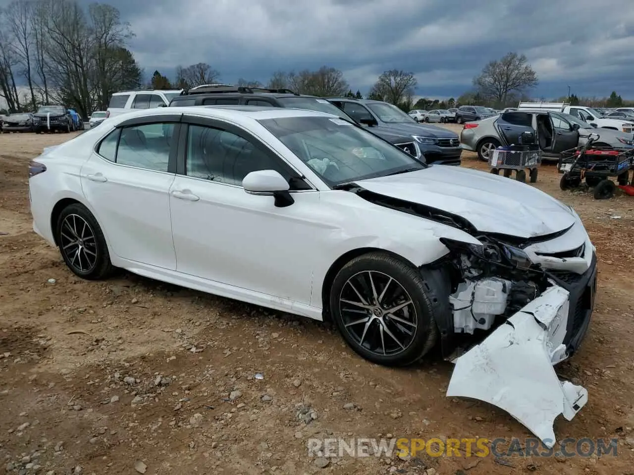4 fotografías del automóvil dañado 4T1G11BK0PU084075 TOYOTA CAMRY 2023