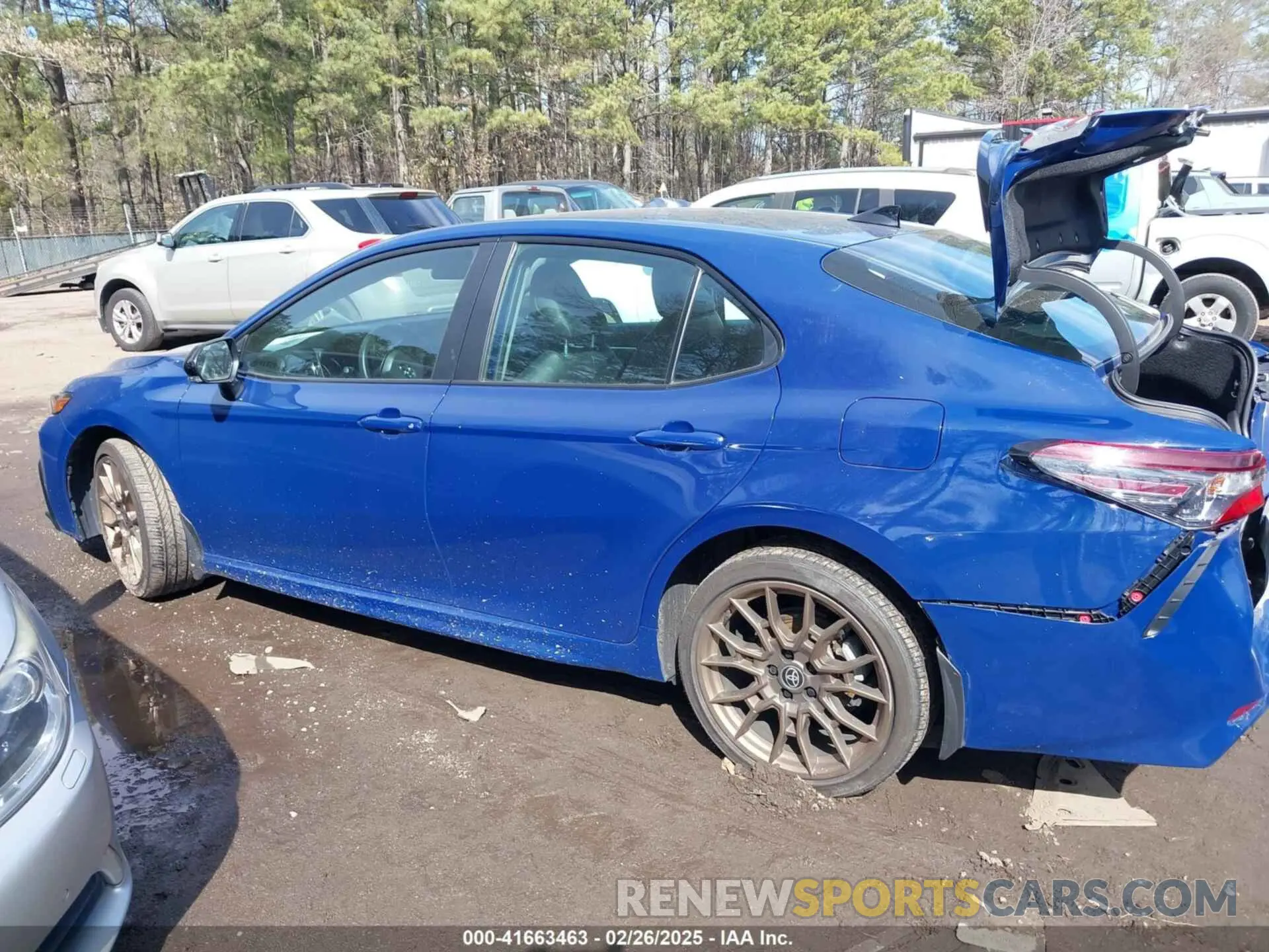 14 fotografías del automóvil dañado 4T1G11BK1PU098079 TOYOTA CAMRY 2023