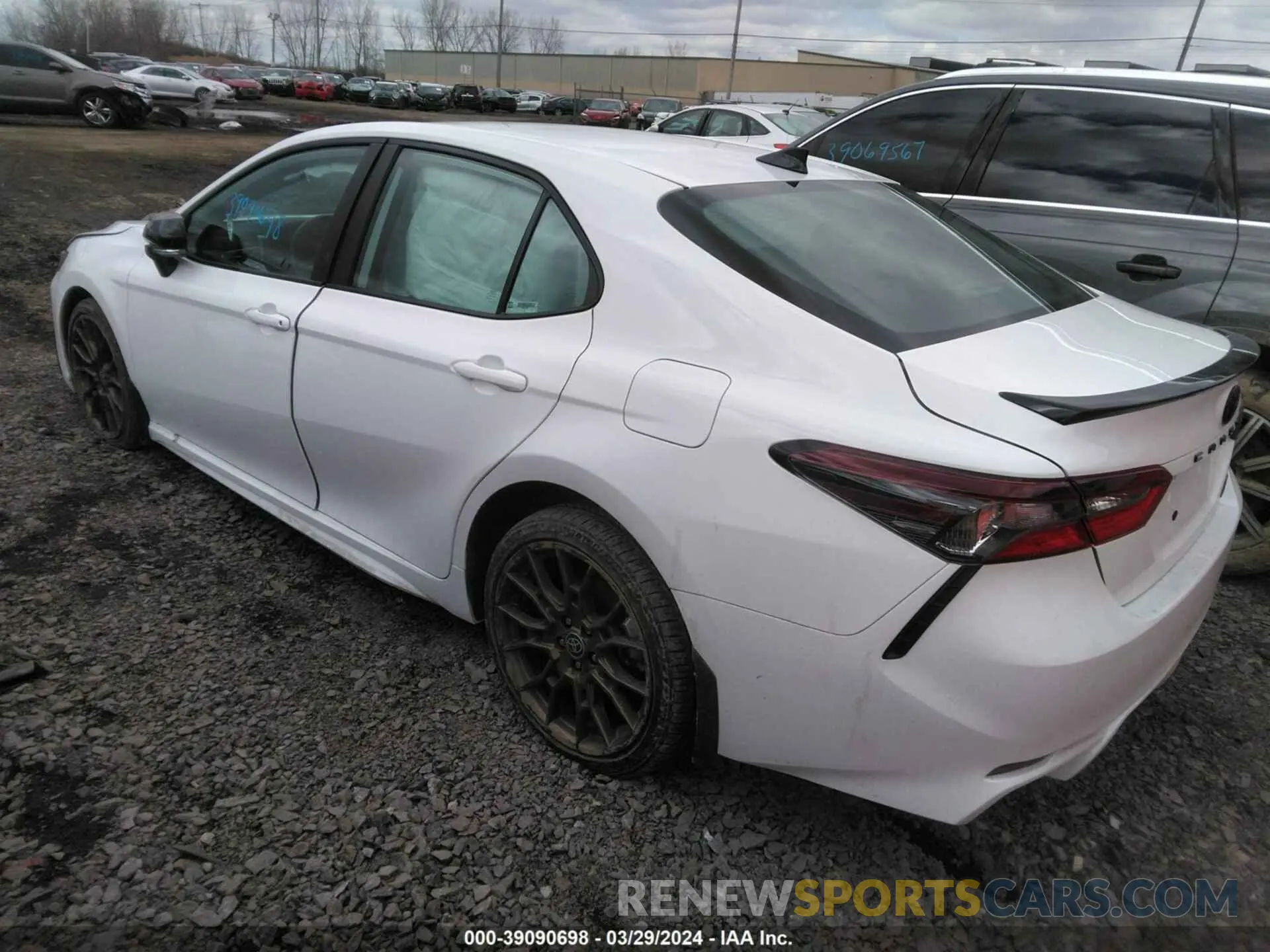 3 fotografías del automóvil dañado 4T1G11BK3PU092333 TOYOTA CAMRY 2023